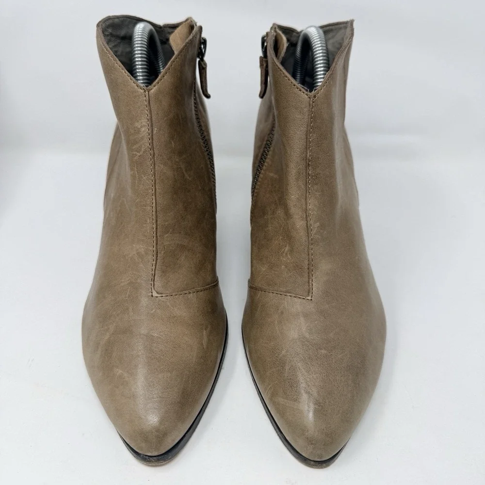 Eileen Fisher Ankle Boots 8.5 Dusk Trail Stacked‎ Heel Distressed Leather Zip